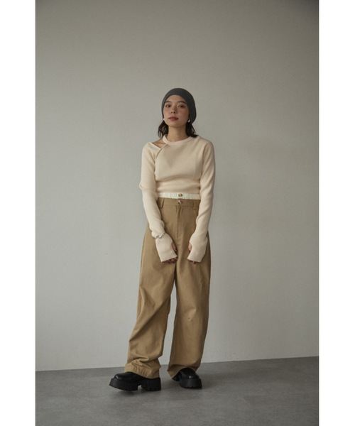 DRWCYS（ドロシーズ）の「ダブルウエストカーブパンツ（その他パンツ・レディース・ベージュ/ネイビー・SMALL/MEDIUM）」の9枚目の写真