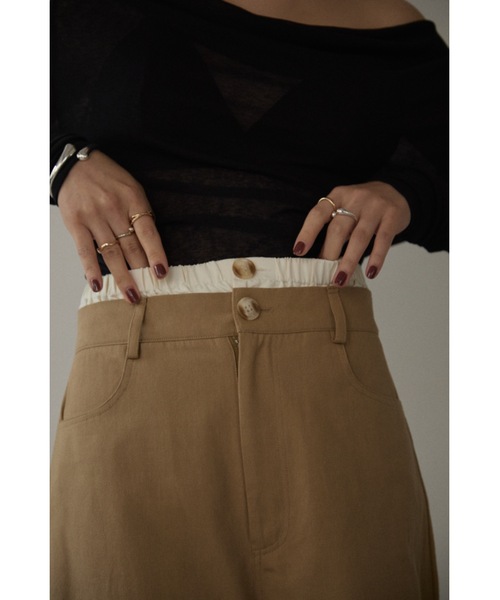 DRWCYS（ドロシーズ）の「ダブルウエストカーブパンツ（その他パンツ・レディース・ベージュ/ネイビー・SMALL/MEDIUM）」の14枚目の写真