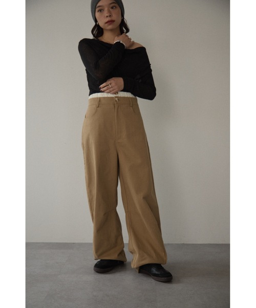 DRWCYS（ドロシーズ）の「ダブルウエストカーブパンツ（その他パンツ・レディース・ベージュ/ネイビー・SMALL/MEDIUM）」の13枚目の写真