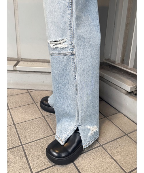 Ungrid（アングリッド）の「ヘムスリットクラッシュデザインデニム（デニムパンツ・レディース・ライトブルー/ブルー・24inch/25inch/26inch）」の3枚目の写真