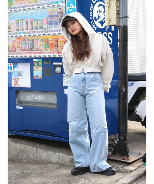 Ungrid（アングリッド）の「ヘムスリットクラッシュデザインデニム（デニムパンツ・レディース・ライトブルー/ブルー・24inch/25inch/26inch）」の7枚目の写真