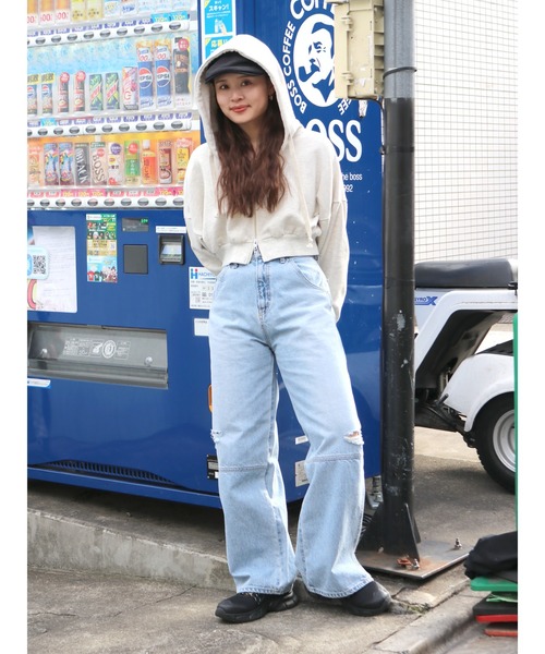 Ungrid（アングリッド）の「ヘムスリットクラッシュデザインデニム（デニムパンツ・レディース・ライトブルー/ブルー・24inch/25inch/26inch）」の8枚目の写真