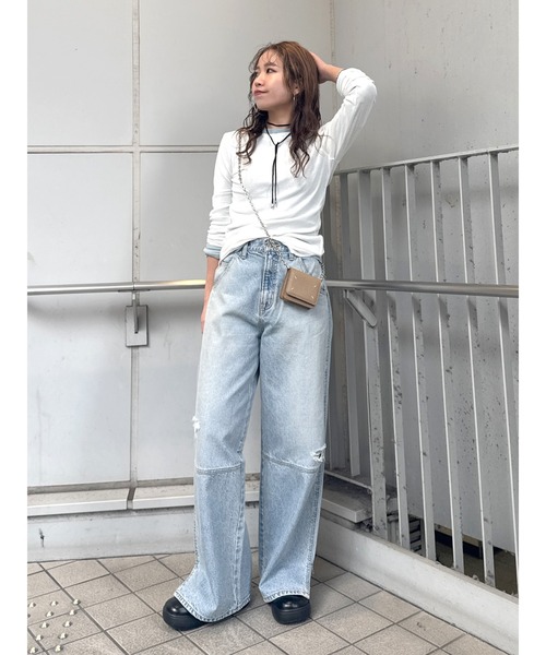 Ungrid（アングリッド）の「ヘムスリットクラッシュデザインデニム（デニムパンツ・レディース・ライトブルー/ブルー・24inch/25inch/26inch）」の4枚目の写真