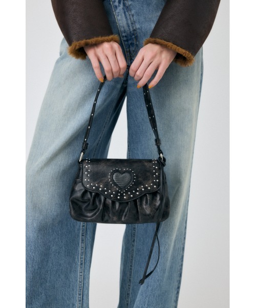MOUSSY（マウジー）の「【ライトグレーWEB限定カラー】HEART GATHER STUDS バッグ（ショルダーバッグ・レディース・ライトブラック/ライトグレー/ブラウン/レッド/ブラック・FREE）」の7枚目の写真