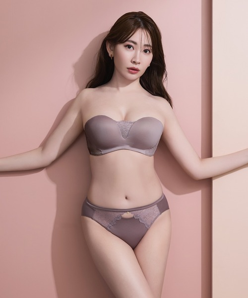 Everyday Essential Strapless Bra（ブラジャー）｜ROSIER