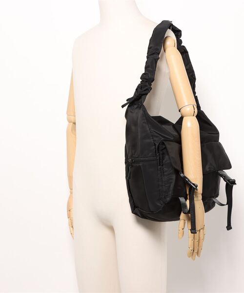 ankoROCK（アンコロック）の「an meets zakka ダブルポケットミリタリーシャーリング変形ショルダーバッグ / メンズ レディース ユニセックス 鞄 カバン バック ナイロン（ショルダーバッグ・レディース・ブラック/カーキ/ベージュ・ONESIZE）」の7枚目の写真