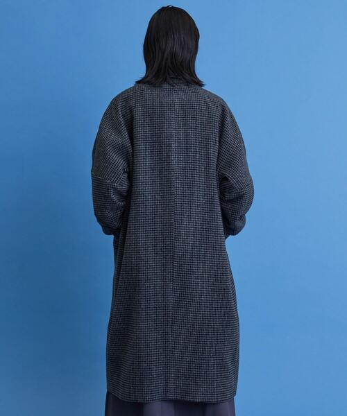 FRAPBOIS（フラボア）の「チェスコクーン コート（チェスターコート・レディース・チャコールグレー/ベージュ・1/2）」の4枚目の写真