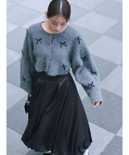 MERCURYDUO（マーキュリーデュオ）の「ふわふわリボンパーツニットカーディガン（カーディガン/ボレロ・レディース・ブラック/グレー/オフホワイト・FREE）」の4枚目の写真