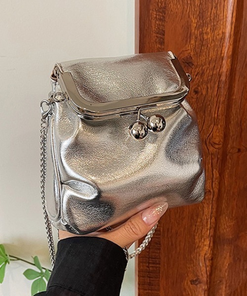 mebole(メボレ)の「がま口 チェーンミニショルダーバッグ(ショルダーバッグ・レディース・ゴールド/シルバー/ブラック・FREE)」の10枚目の写真