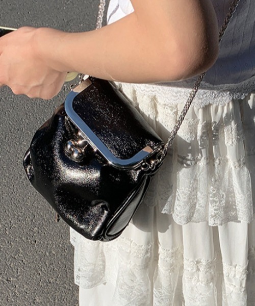 mebole(メボレ)の「がま口 チェーンミニショルダーバッグ(ショルダーバッグ・レディース・ゴールド/シルバー/ブラック・FREE)」の16枚目の写真