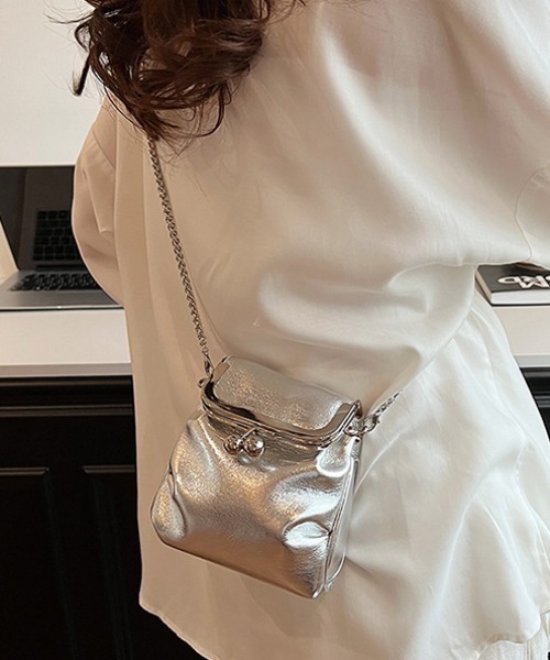 mebole(メボレ)の「がま口 チェーンミニショルダーバッグ(ショルダーバッグ・レディース・ゴールド/シルバー/ブラック・FREE)」の14枚目の写真