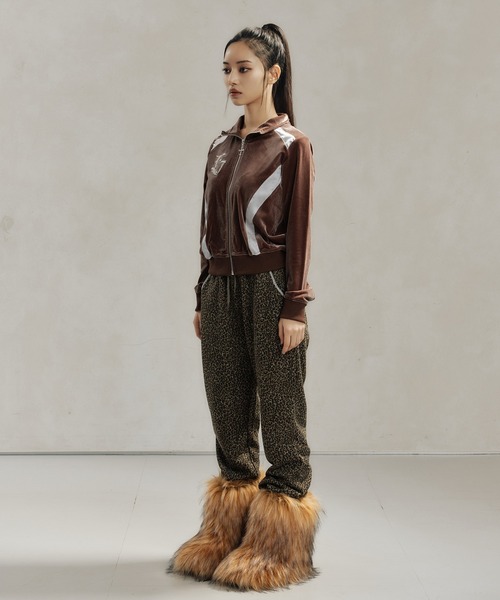 FCMM（エフシーエムエム）の「PATTERN SWEATPANTS/パターンスウェットパンツ（スウェットパンツ・レディース・ブラウン/グレー・SMALL/MEDIUM）」の7枚目の写真