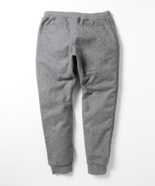 BEAMS(ビームス)の「BEAMS / ケーブル側章リブパンツ(その他パンツ・メンズ・グレー/ブラック・SMALL/MEDIUM/LARGE)」の4枚目の写真