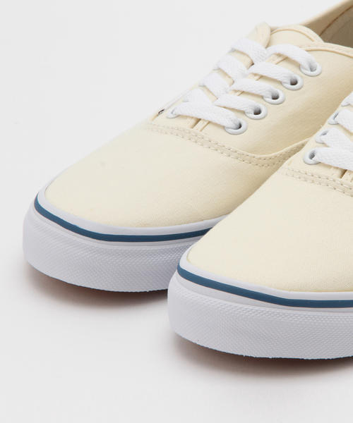 VANS(バンズ)の「VANS / オーセンティック(スニーカー・メンズ・ホワイト/ブラック/ホワイト系その他/ネイビー・9inch/10inch/8inch/9.5inch/7.5inch/8.5inch/10.5inch)」の6枚目の写真