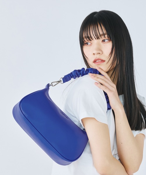 MURUA（ムルーア）の「MURUA(ムルーア) 2WAYミニショルダーバッグ MR-B1334 ギャザーチャーム（ショルダーバッグ・レディース・ブラック/ブルー/ベージュ・FREE）」の22枚目の写真