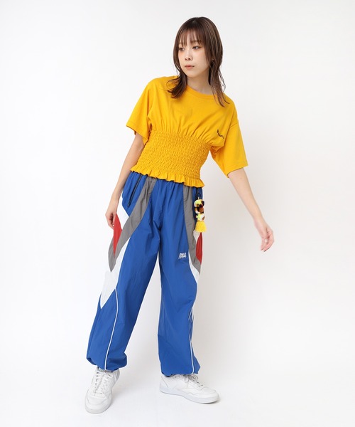 RNA(アールエヌエー)の「M2375 シャーリングデザインT(Tシャツ/カットソー・レディース・イエロー/ホワイト/ブルー・MEDIUM)」の16枚目の写真