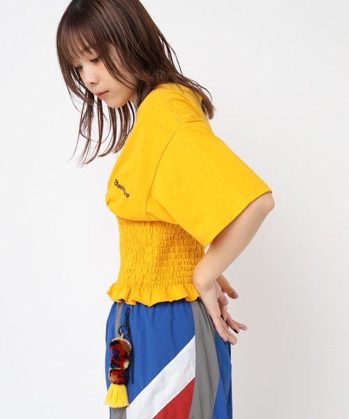 RNA(アールエヌエー)の「M2375 シャーリングデザインT(Tシャツ/カットソー・レディース・イエロー/ホワイト/ブルー・MEDIUM)」の8枚目の写真