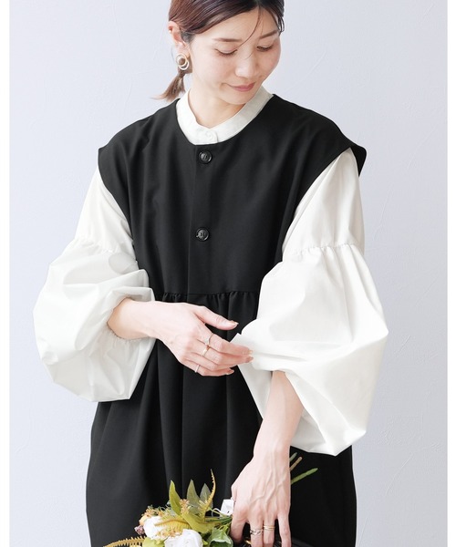 reca(レカ)の「ボリューム袖マオカラーブロードシャツ(シャツ/ブラウス・レディース・オフホワイト/グレイッシュベージュ/ブラック/サックスブルー・M)」の1枚目の写真