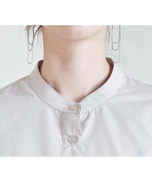 reca(レカ)の「ボリューム袖マオカラーブロードシャツ(シャツ/ブラウス・レディース・オフホワイト/グレイッシュベージュ/ブラック/サックスブルー・M)」の14枚目の写真