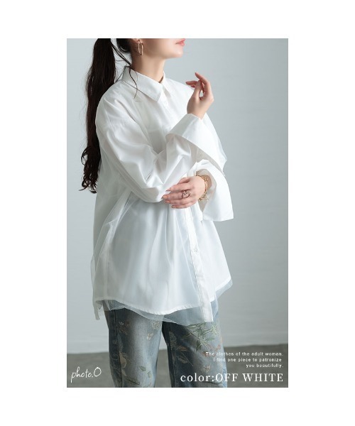 Sawa a la mode（サワアラモード）の「チュールを重ねたオーバーシャツ（シャツ/ブラウス・レディース・オフホワイト/ネイビー・FREE）」の4枚目の写真