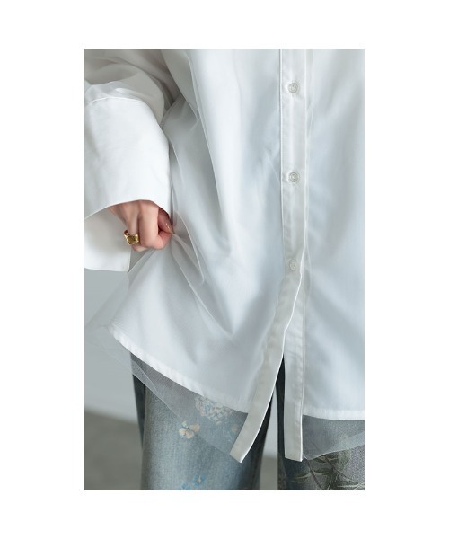 Sawa a la mode（サワアラモード）の「チュールを重ねたオーバーシャツ（シャツ/ブラウス・レディース・オフホワイト/ネイビー・FREE）」の11枚目の写真