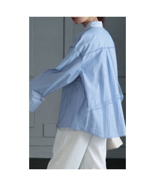 Sawa a la mode（サワアラモード）の「チュールを重ねたオーバーシャツ（シャツ/ブラウス・レディース・オフホワイト/ネイビー・FREE）」の16枚目の写真