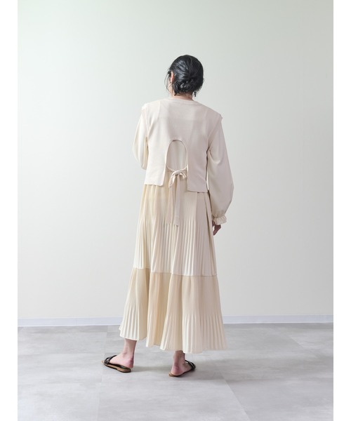 DOLLUPOOPS（ドールアップウップス）の「【ニットベストセット】ノースリバックリボンプリーツワンピース（ワンピース・レディース・グレー/アイボリー/ブラック/キャメル/ネイビー・38）」の7枚目の写真