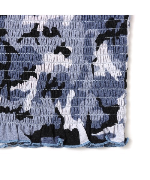 atmos pink（アトモスピンク）の「atmos pink Camouflage Shirring Baretop / アトモス ピンク カモフラージュシャーリング ベアトップ（チューブトップ・レディース・カーキ/ブルー/ブラウン・FREE）」の7枚目の写真