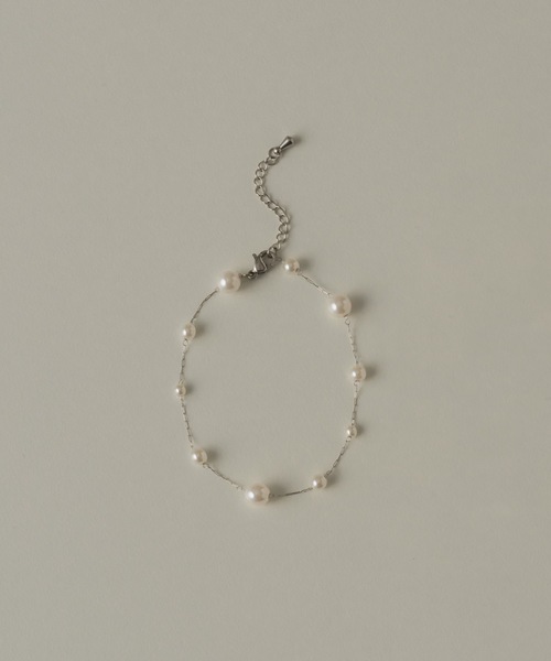 muku（ムク）の「BRACELET/RANDOM PEARL（ブレスレット・レディース・シルバー/ゴールド・FREE）」の11枚目の写真