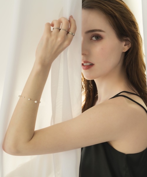 muku（ムク）の「BRACELET/RANDOM PEARL（ブレスレット・レディース・シルバー/ゴールド・FREE）」の14枚目の写真