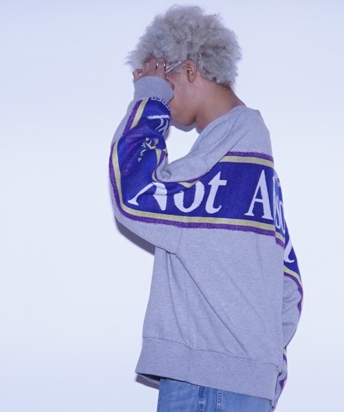 DISCOVERED(ディスカバード)の「DISCOVERED SOCCER MUFFLER SWEAT(スウェット・メンズ・グレー/ブラック・1/3)」の3枚目の写真