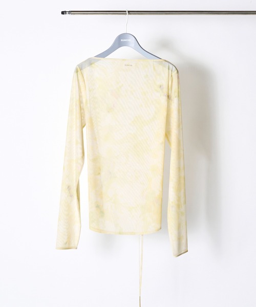 RUMCHE(ラムシェ)の「Crystal Flower Sheer Tops / クリスタルフラワーシアートップス(その他トップス・レディース・ネイビー/イエロー・FREE)」の2枚目の写真