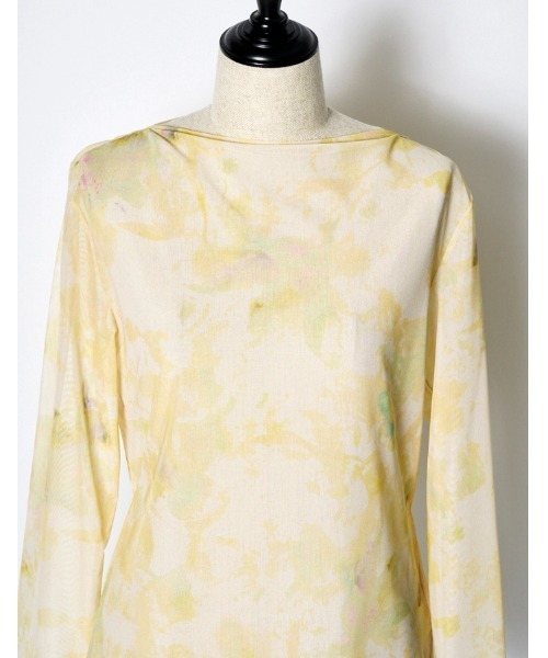 RUMCHE(ラムシェ)の「Crystal Flower Sheer Tops / クリスタルフラワーシアートップス(その他トップス・レディース・ネイビー/イエロー・FREE)」の7枚目の写真