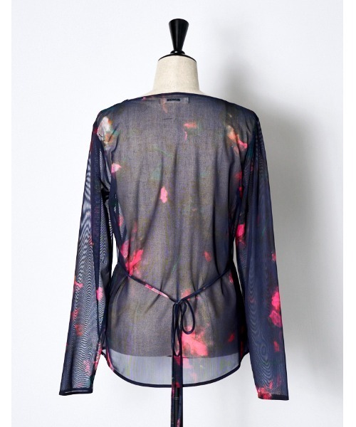 RUMCHE(ラムシェ)の「Crystal Flower Sheer Tops / クリスタルフラワーシアートップス(その他トップス・レディース・ネイビー/イエロー・FREE)」の13枚目の写真