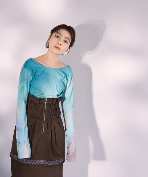 THE GOODLAND MARKET（ザグッドランドマーケット）の「cwtch　BACKOPEN l/S PRINT T-SHIRTS（Tシャツ/カットソー・レディース・ブルー系その他/ホワイト系その他・FREE）」の3枚目の写真