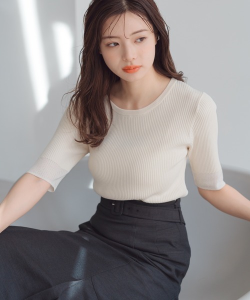 MISCH MASCH(ミッシュマッシュ)の「袖配色シアーリブニット(ニット/セーター・レディース・ブラック/ブルー/ホワイト/ベージュ・フリ-)」の5枚目の写真