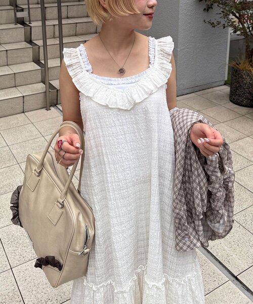 CIAOPANIC（チャオパニック）の「フリルネックティアードワンピース（ワンピース・レディース・ブラック/サックスブルー/ブロンズ/ホワイト/イエロー・0/1）」の14枚目の写真