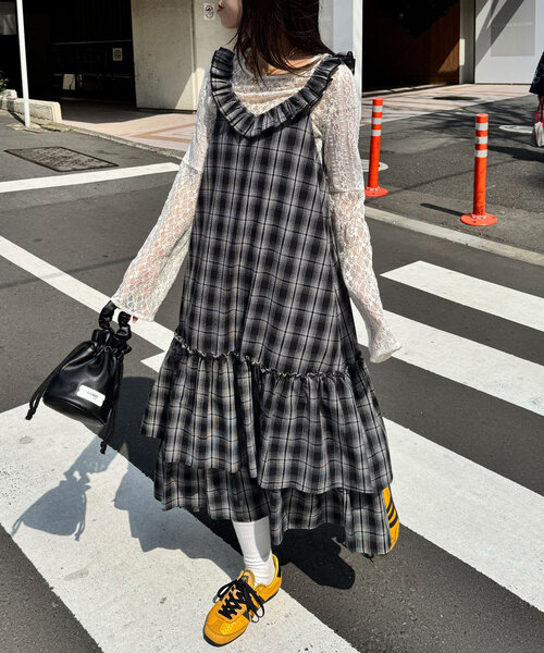 CIAOPANIC（チャオパニック）の「フリルネックティアードワンピース（ワンピース・レディース・ブラック/サックスブルー/ブロンズ/ホワイト/イエロー・0/1）」の21枚目の写真