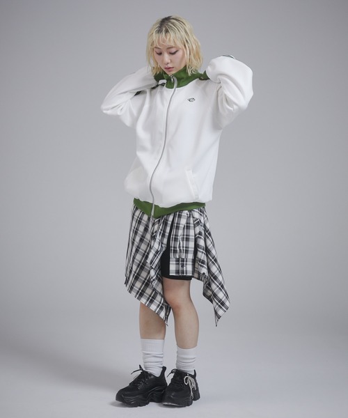 ENVYM(アンビー)の「Wリボンスニーカーチャーム(チャーム・レディース・シルバー・FREE)」の10枚目の写真