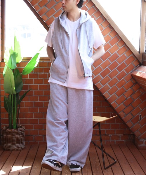 ８(eight)（エイト）の「ノースリーブジップパーカー（ベスト・メンズ・ブラック/グレー・LARGE/MEDIUM）」の18枚目の写真