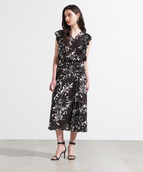 PINKY&DIANNE（ピンキーアンドダイアン）の「◆【接触冷感】グラデーションフラワープリントブラウス（シャツ/ブラウス・レディース・ブラック系その他/ピンク系その他・38）」の17枚目の写真