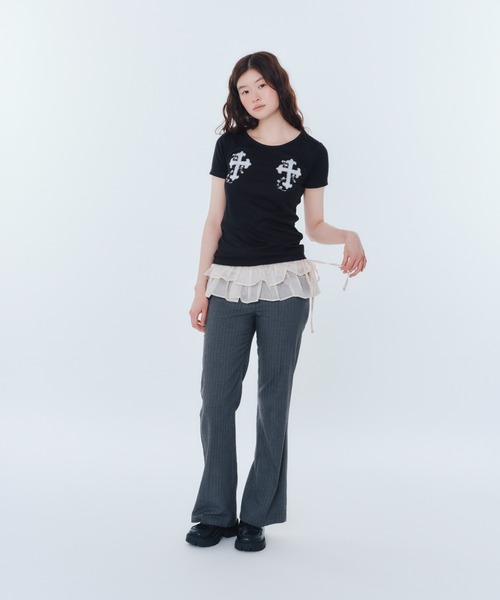 FCMM（エフシーエムエム）の「【日本限定】CROSS PATCH TEE / クロスパッチTEE（Tシャツ/カットソー・レディース・ブラック/ライトブルー/オフホワイト/チャコールグレー・MEDIUM/SMALL）」の9枚目の写真
