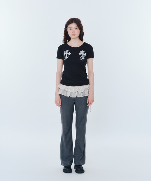 FCMM（エフシーエムエム）の「【日本限定】CROSS PATCH TEE / クロスパッチTEE（Tシャツ/カットソー・レディース・ブラック/ライトブルー/オフホワイト/チャコールグレー・MEDIUM/SMALL）」の10枚目の写真