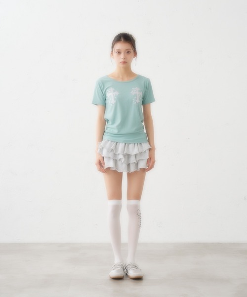 FCMM（エフシーエムエム）の「【日本限定】CROSS PATCH TEE / クロスパッチTEE（Tシャツ/カットソー・レディース・ブラック/ライトブルー/オフホワイト/チャコールグレー・MEDIUM/SMALL）」の17枚目の写真