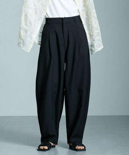 Soiunique（スワユニーク）の「【接触冷感】ゆったりサイズコクーンパンツ ［Soiunique］（その他パンツ・レディース・ブラック/オフホワイト/ブラウン/ベージュ・M/L/LL）」の3枚目の写真