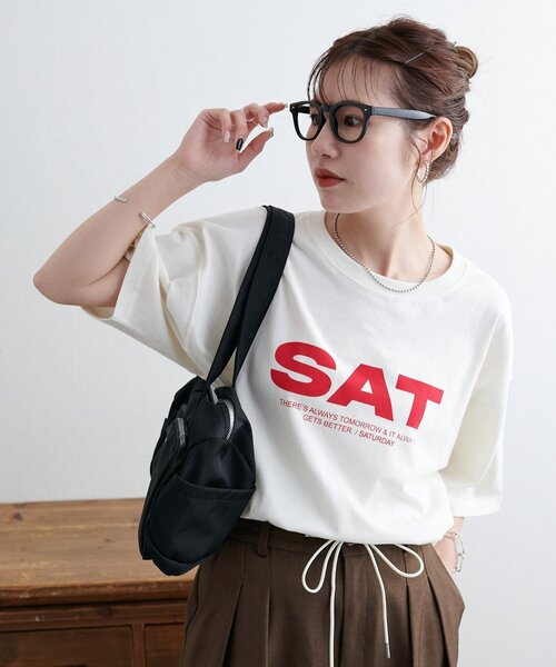 DISCOAT(ディスコート)の「【WEB限定】DAYグラフィックTシャツ(Tシャツ/カットソー・レディース・チャコールグレー/オフホワイト/ライトグレー・FREE)」の5枚目の写真