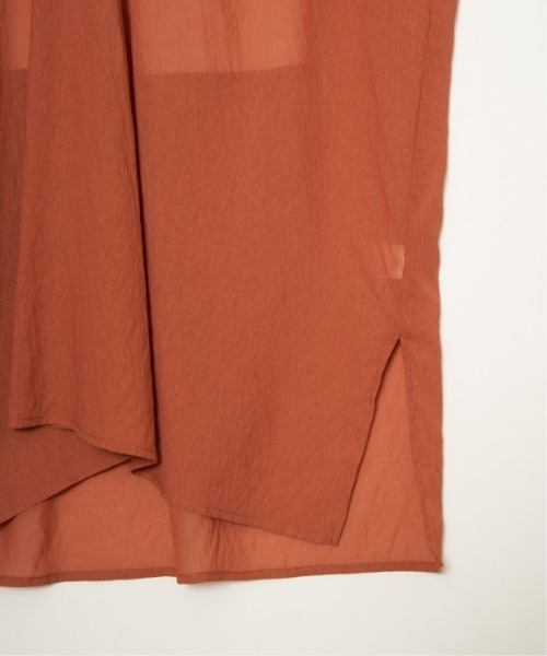 LBC(エルビーシー)の「Vネックピンタックセットワンピース(ワンピース・レディース・ブラック/ターコイズブルー/ブラウン/オレンジ・M)」の8枚目の写真