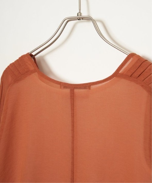 LBC(エルビーシー)の「Vネックピンタックセットワンピース(ワンピース・レディース・ブラック/ターコイズブルー/ブラウン/オレンジ・M)」の10枚目の写真
