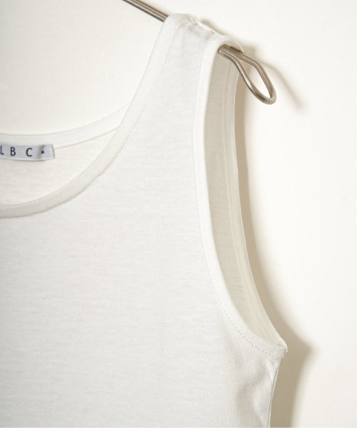 LBC(エルビーシー)の「Vネックピンタックセットワンピース(ワンピース・レディース・ブラック/ターコイズブルー/ブラウン/オレンジ・M)」の17枚目の写真