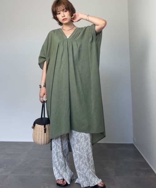 LBC(エルビーシー)の「【インフルエンサー着用】【2点セット】Vネックピンタックセットワンピース(ワンピース・レディース・ブラック/ターコイズブルー/ブラウン/オレンジ/その他1/カーキ/レッド・M)」の22枚目の写真